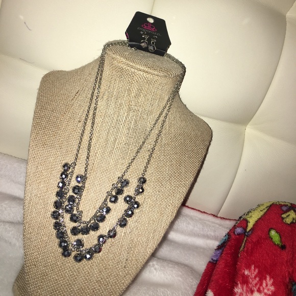 PAPARAZZI JEWELRY 🖤 - Picture 1 of 2